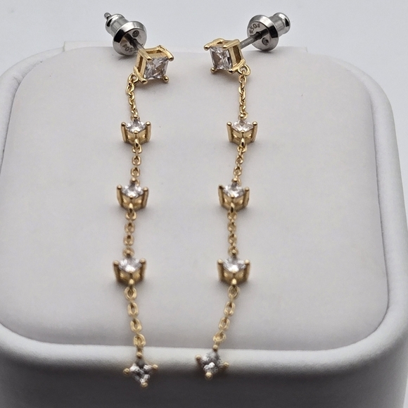 ✨2/$10✨ Fossil Gold Tone Dangle Drop Earrings Cubic Zirconia 2'' - Picture 3 of 7